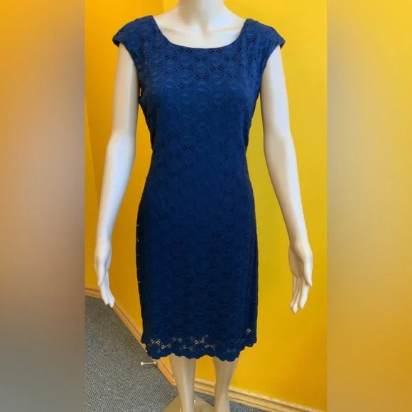 Connected Apparel - Picture 1 of 2